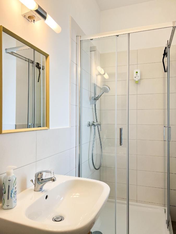 Qonroom - As Individual As You Minden  Eksteriør billede
